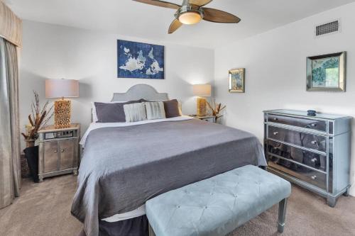 SD Family Oasis Great Location Hot Tub and BBQ