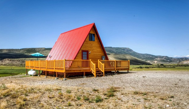 Secluded & Cozy Antimony Cabin w/Fire Pit