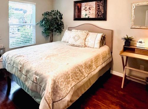Serenity Gardens private guest suite in Historic Lutz in Lutz