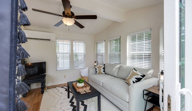 Snuggle Up in our Teddy Cottage! *New Listing*