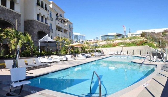 Spacious 1BR Family Stay at 360 Luxury Resort