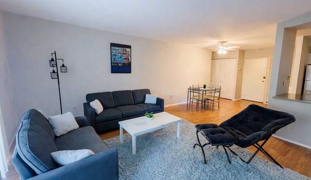 Spacious 2BR/2BA Apartment | Monthly Stay Deals