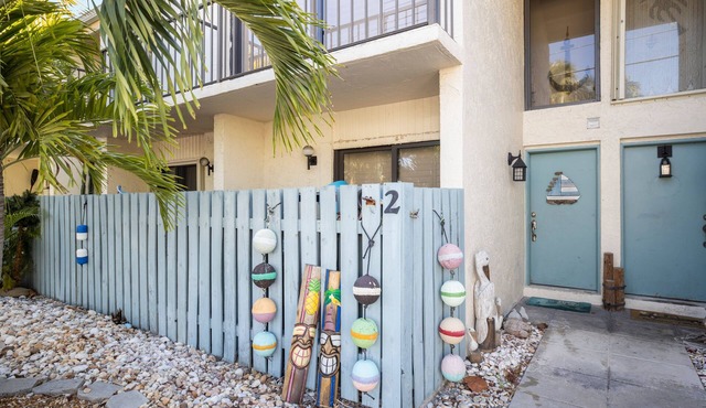 Spacious 2BR + Loft Townhome w/Beach, Pool, & Marina in Gated Community