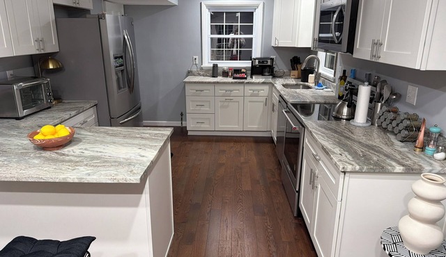 Spacious 3-bedroom house one car garage in beautiful Pittsburgh 7min from city.