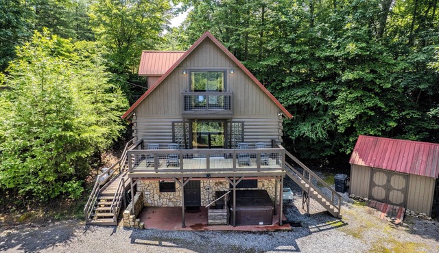 Spacious Cabin w/Hot Tub & Spectacular Valley Views | Near Bryson & Cherokee