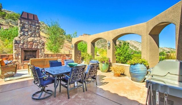 Spacious Grand Junction Home w/Mountain View
