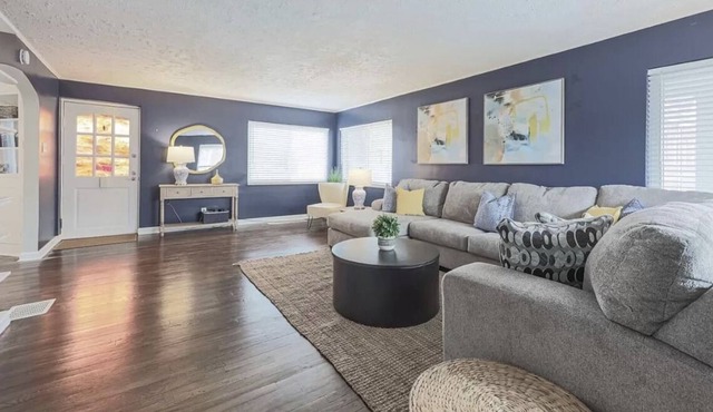 Spacious & Historic Boho Oasis in Batavia