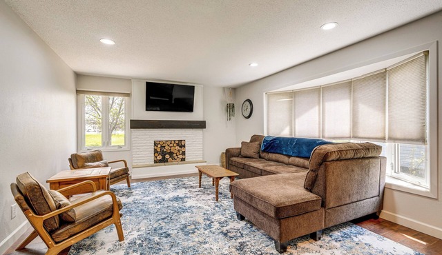Spacious Home: Private Deck | 4 Mi to Dtwn Fargo