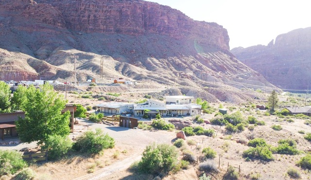 Spacious Moab Villa With Red Cliff Views