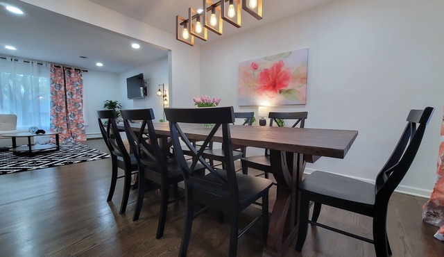Spacious open concept home w/game room + firepit
