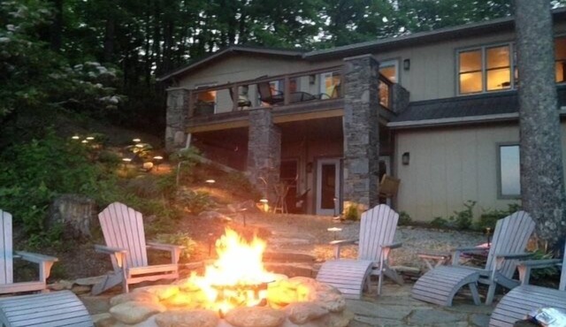 Spectacular views from clean, modern and luxurious family style home near BRP