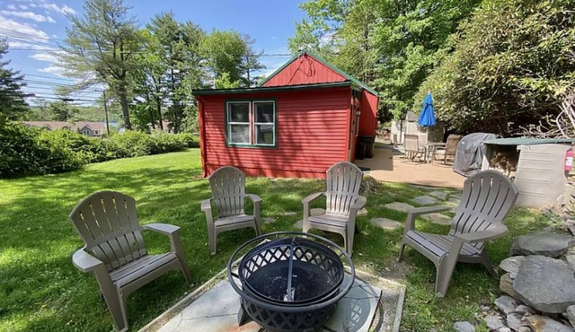 Stay at the Little Red Cottage and enjoy Lake Wallenpaupack in the Poconos.
