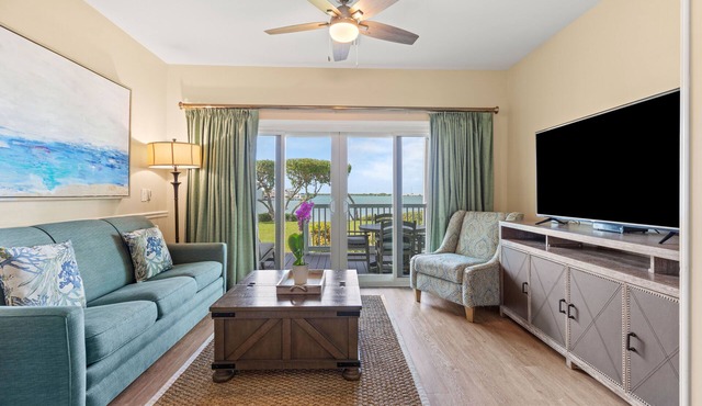 Stunning Waterfront Two-Story Villa in Duck Key!