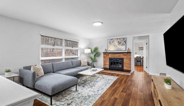 Stylish & Accessible 6Bd Home in Wexford/Pittsburg