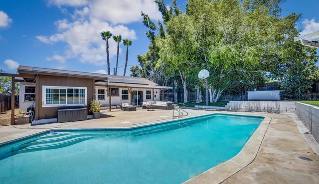 Sunny San Diego 3BR with Pool Centrally Located
