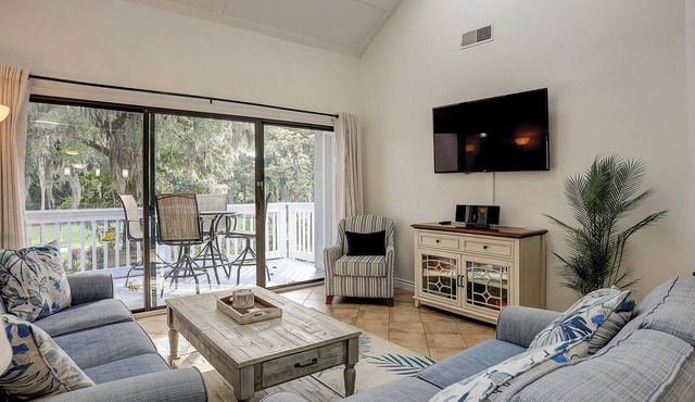 Sunset Rentals | Colonnade Club 154