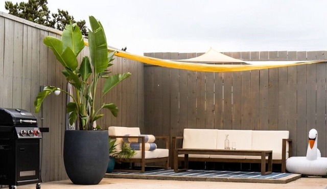 Surf Cottage w/Private Pool and Fire Pit Close to La Jolla Beaches