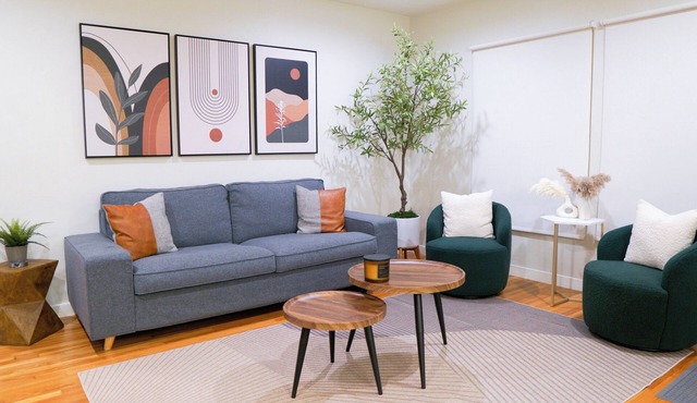 Techie Family Stay - Heart of San Diego