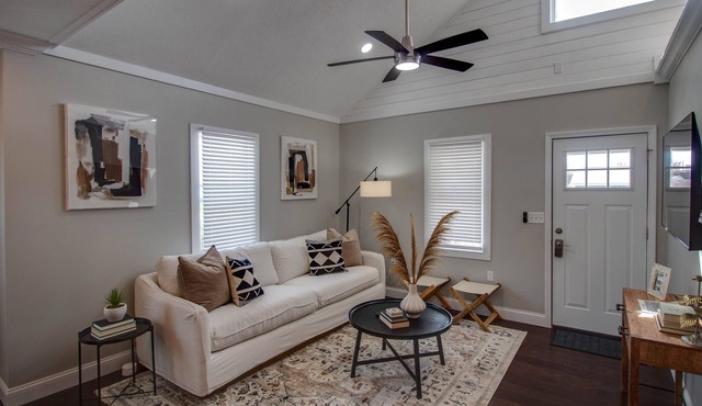The Carlinville Cottage