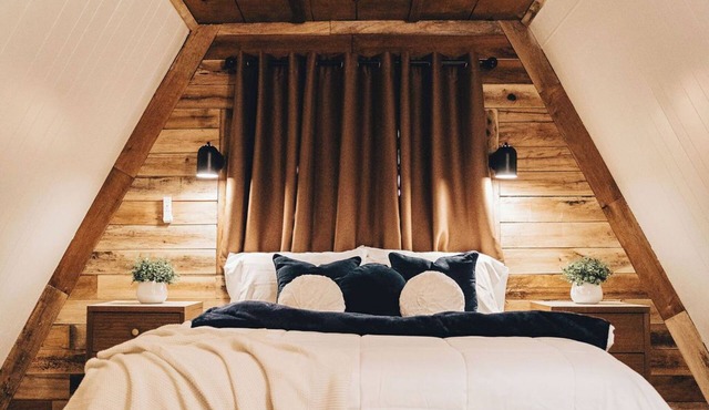 The Rustic Triangle A-Frame with Hot Tub