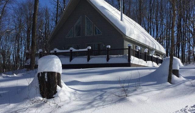 Three Bedroom, Three Bath Hilltop Retreat
