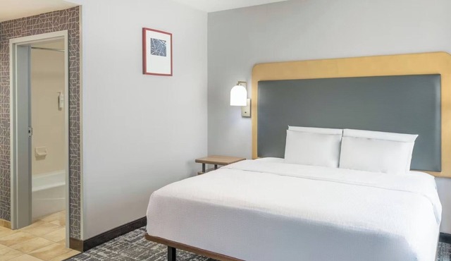 Three Spacious and Stylish 1BR King Suites Perfect for Groups Near Parks & Shops