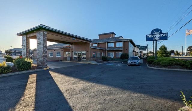 Toppenish Inn and Suites