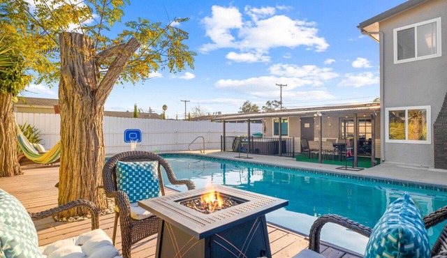 Tranquil Escape Pool Hot Tub Game Room