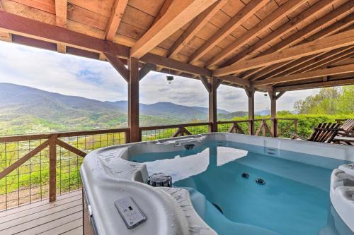 True Log Cabin w/Game Room, Year-Round Views