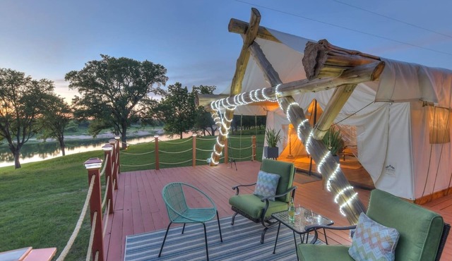Two Lakefront Yurts Hot Tubs, Kayaks, Dog Friendly
