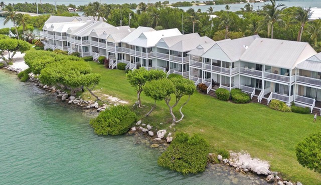 Villa 5027 on Duck Key Boat Slip Available - 2BD 2.5BA