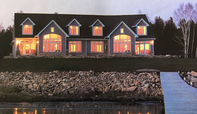 Waterfront Home With Swimming Pond - 61 - 5 star reviews FREE 2 HOUR PONTOON in Sturgeon Bay