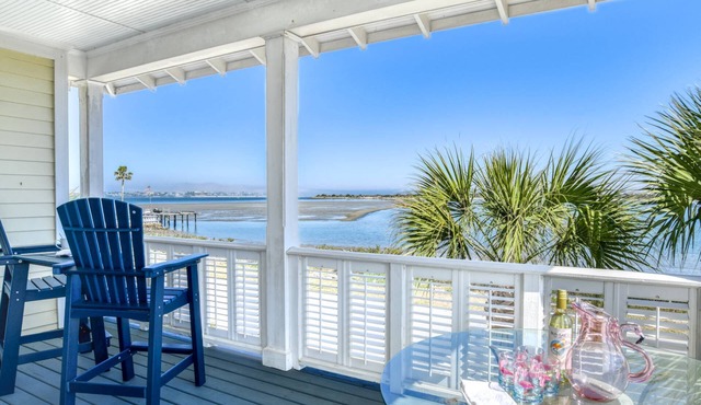 Waterfront! Incredible Views, Watch the Dolphins Play, Perfect for Groups, $300 in Free Tickets!