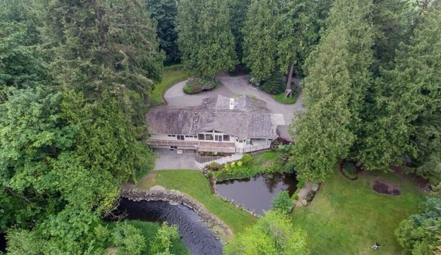 Waterfront Paradise Home + BBQ + Sauna!