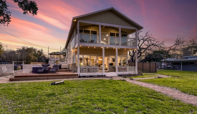 Waterfront Retreat | Main House + Guest Spaces, Boat Ramp & Games Galore!