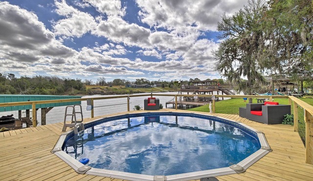 Waterfront San Jacinto River Home w/Boat Slip!