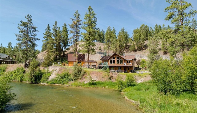 Where Your Gathering Meets the River—Only 20’ Away