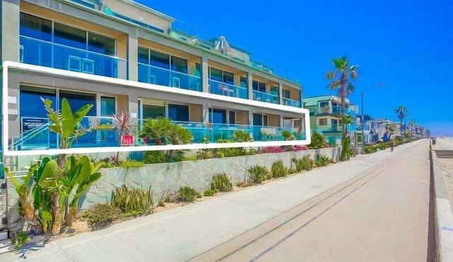 WOW! 5 Ocean Front Townhomes * Entire 1st Level