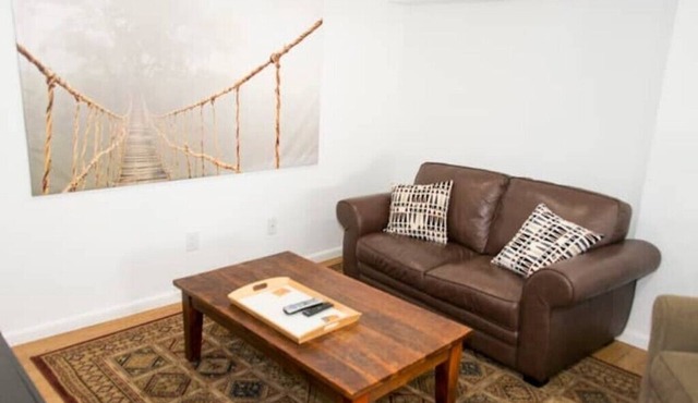 Yakima Vacation Rentals- Spacious Bungalow
