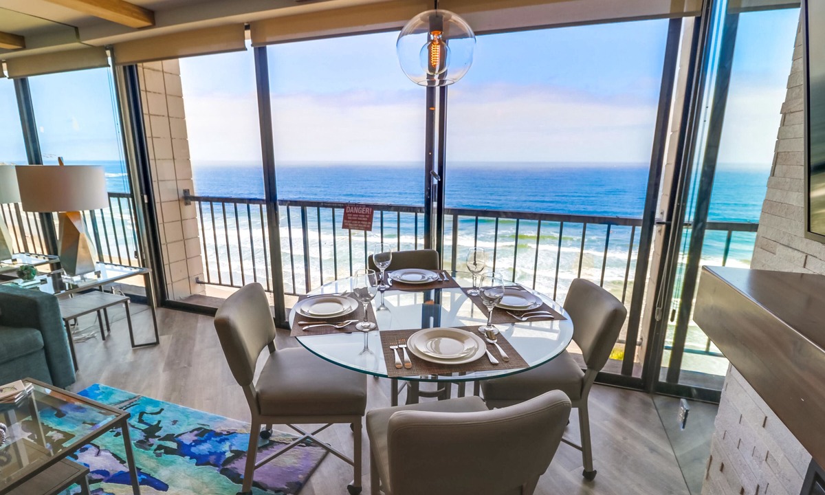 North Pacific Beach Condo | Luxe Oceanfront view, murphy bed, parking and pool