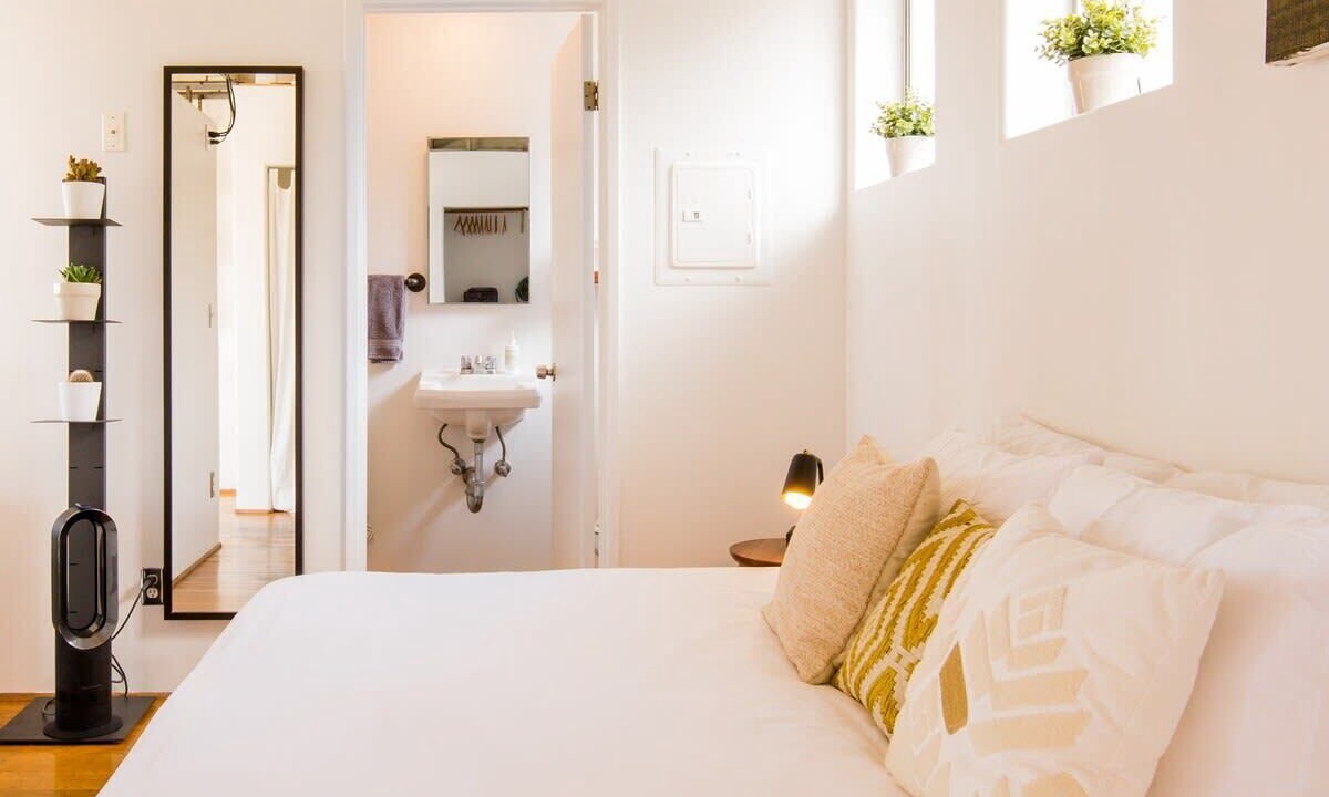 Little Italy Apartment | Room A at The Dutra Inn - Little Italy