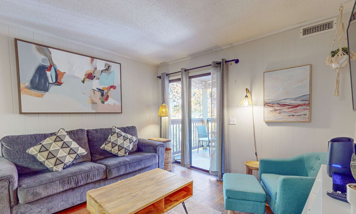 North Forest Beach Condo | Charming Condo 1 block from Coligny Plaza with on site pool, balcony, with Washer Dryer