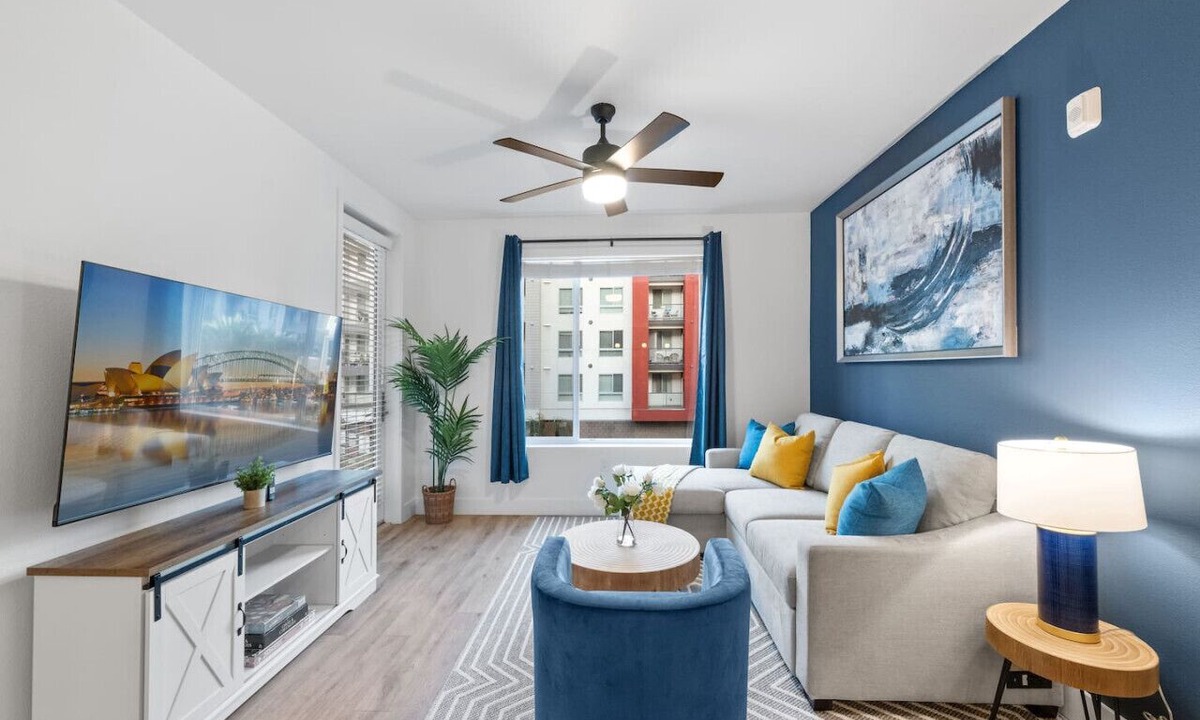 Kearny Mesa Apartment | Deluxe Penthouse Paradise: Heated Pool, Gym, Games. Parking