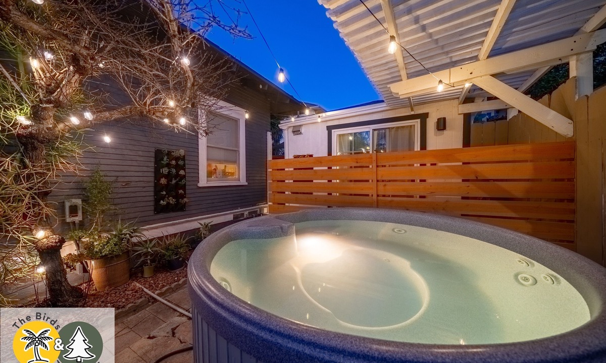 Golden Hill Apartment | 1 mile to Gaslamp—eScooters, Hot tub, Sauna