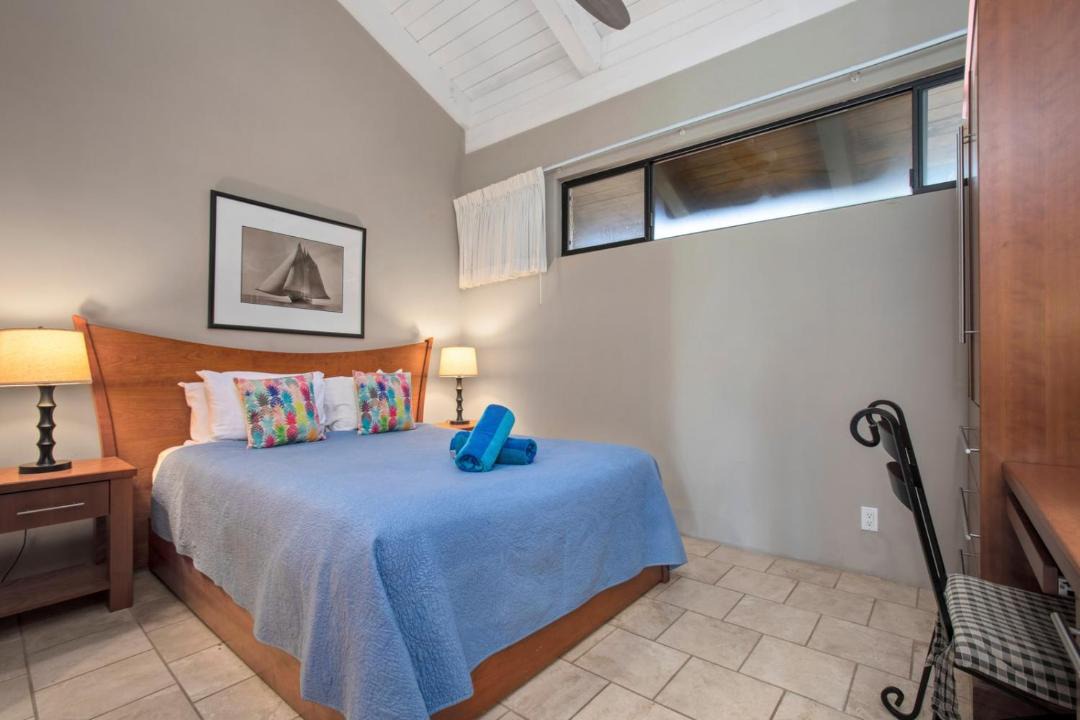 Honokowai Apartment | Papakea Villas Ocean View 7 BR Sleeps 20 Great for Families Complimentary Car with 6 Nights PKC ML-3966 by KBM