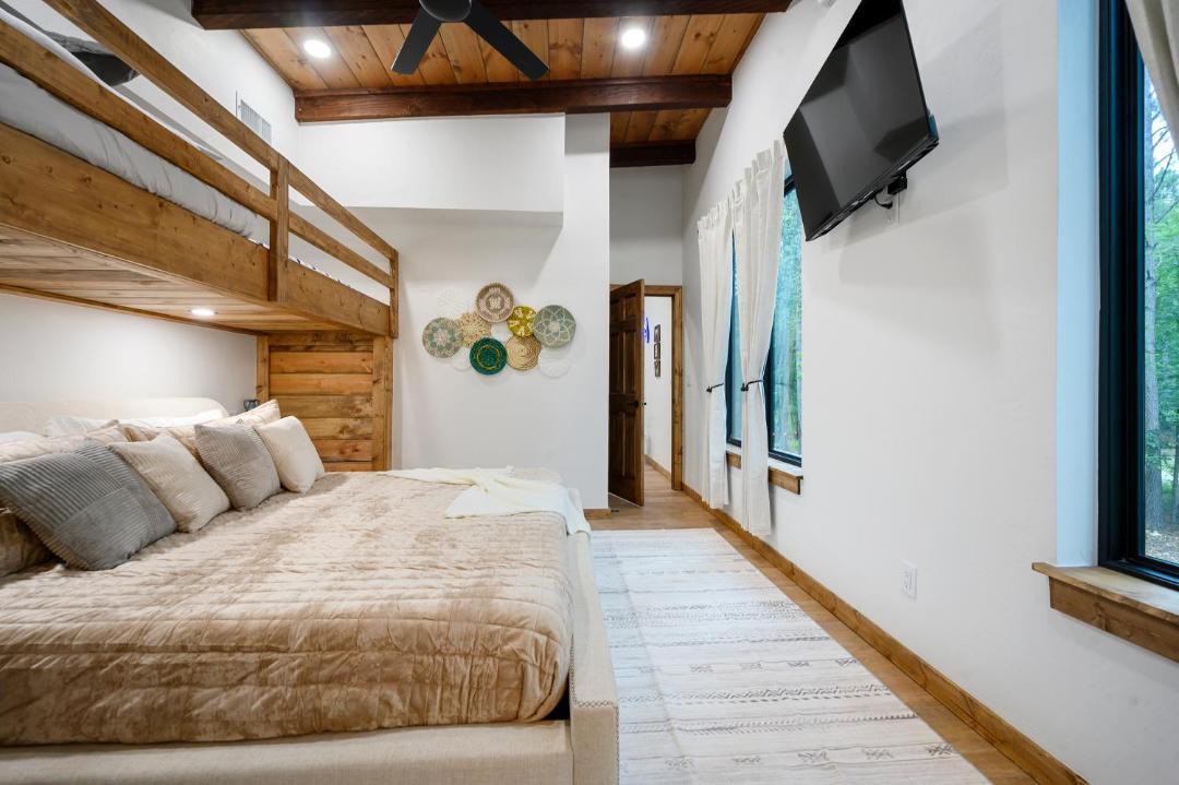 Broken Bow Villa | Aqua Pines Luxury Retreat - Pool, Sauna, Hot Tub, Fishing Pond and Theater