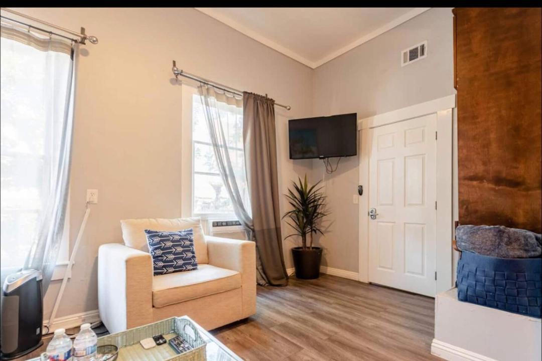 Pacific Terrace Hotel | Free Parking Cozy 1BR in Gaslamp Conv Center