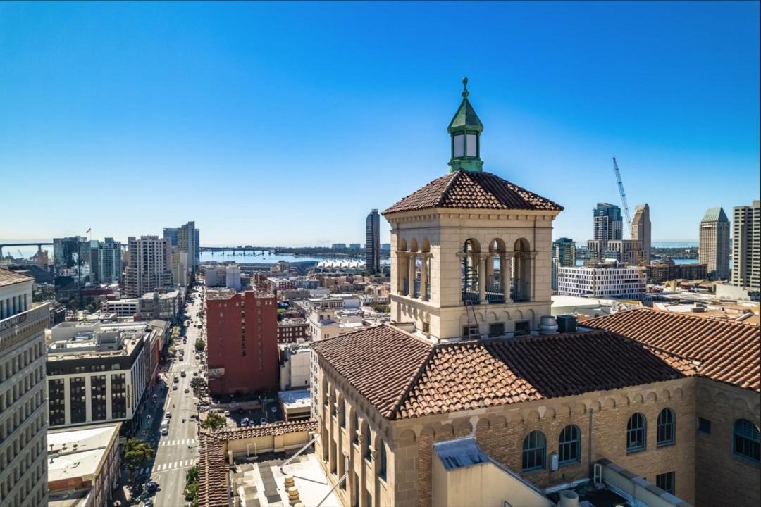 Civic Core Hotel | Courtyard by Marriott San Diego Downtown