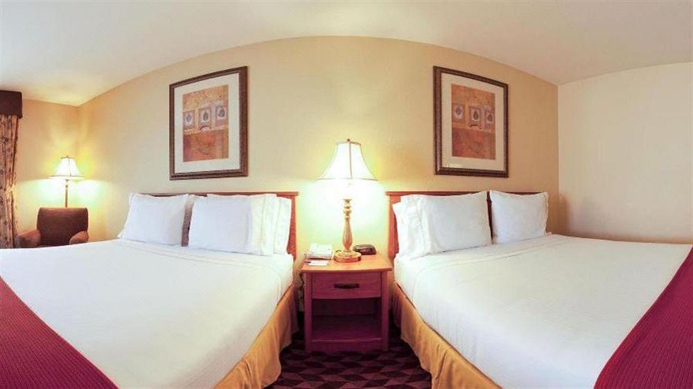 Photo of Bedroom in Sunrise Manor