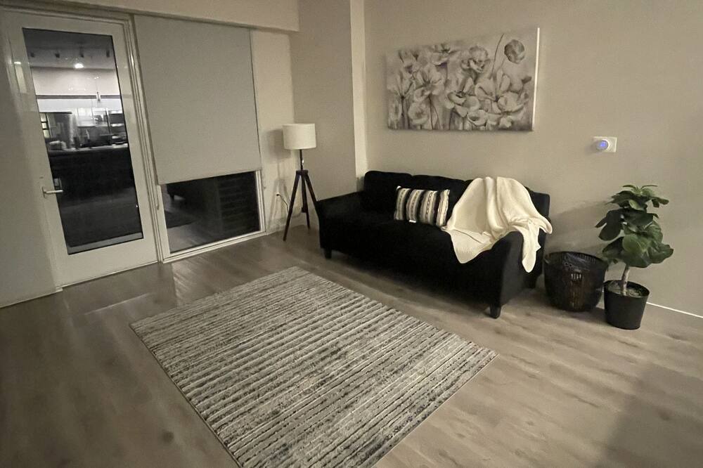 Photo of Livingroom in University City